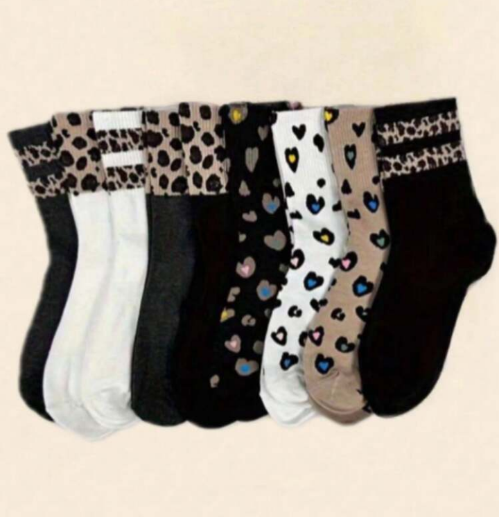 9 PAIA DI CALZINI COMFORT ALLA CAVIGLIA-STAMPA LEOPARDATA,A RIGHE E A CUORE